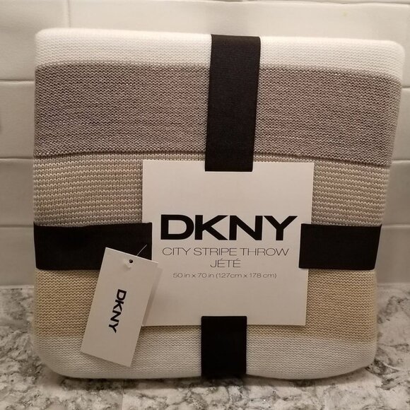 Sparkle DKNY City Stripe Throw NWT Neutral Colors Silver, Gray, Tan, Cream - Picture 1 of 10